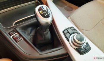 BMW Série 3 318D Touring Advantage completo