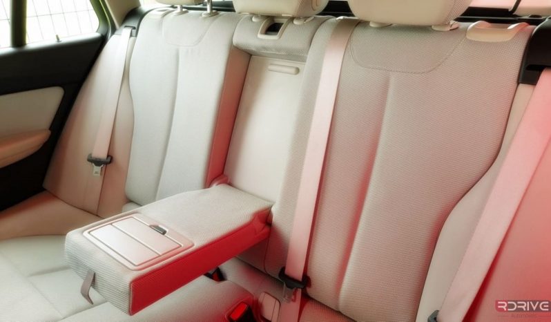 BMW Série 3 318D Touring Advantage completo