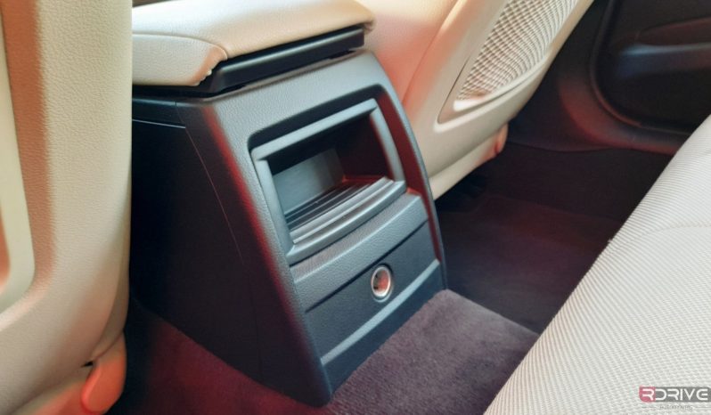 BMW Série 3 318D Touring Advantage completo