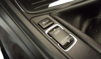 BMW Série 3 318D Touring Line Sport completo