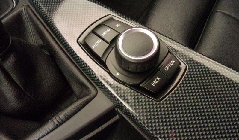 BMW Série 3 318D Touring Line Sport completo