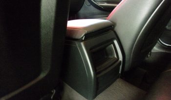 BMW Série 3 318D Touring Line Sport completo