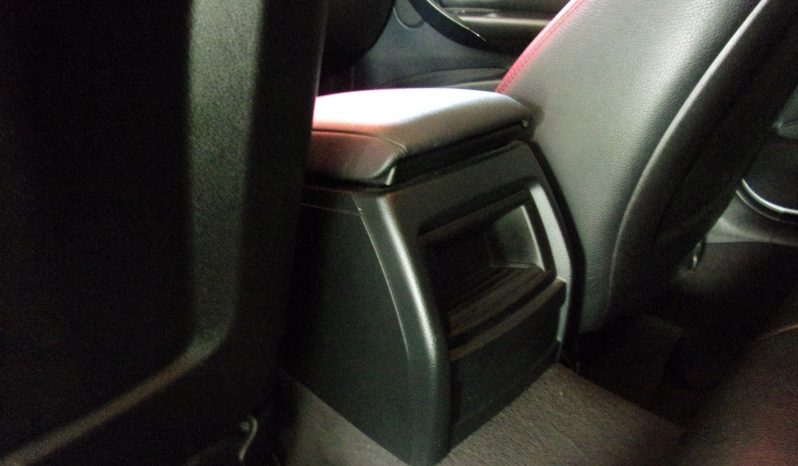 BMW Série 3 318D Touring Line Sport completo