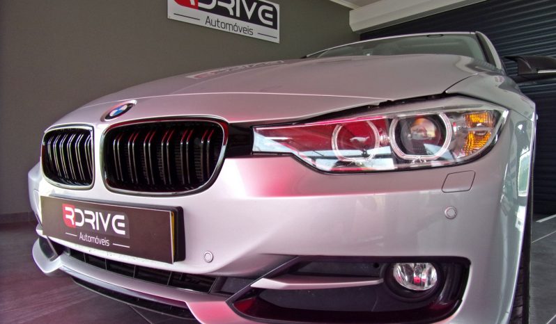 BMW Série 3 318D Touring Line Sport completo