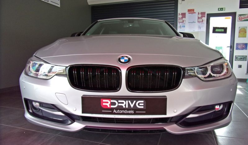 BMW Série 3 318D Touring Line Sport completo
