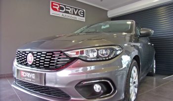 Fiat Tipo 1.3 M-Jet Lounge completo