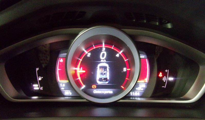 Volvo V40 1.6 D2 Momentum completo