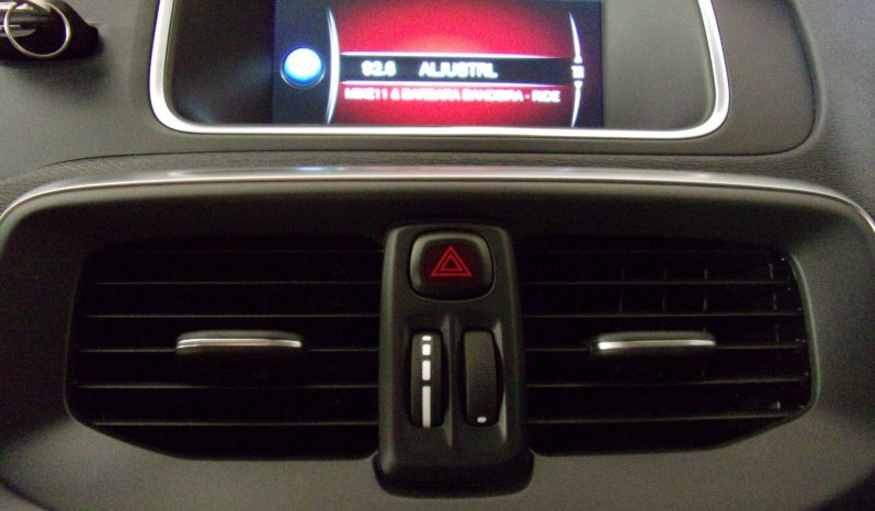 Volvo V40 1.6 D2 Momentum completo
