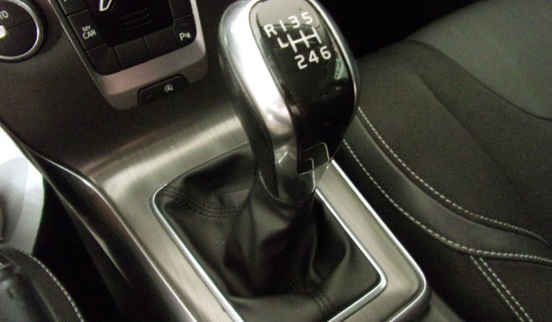 Volvo V40 1.6 D2 Momentum completo