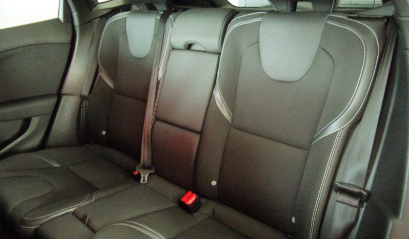 Volvo V40 1.6 D2 Momentum completo