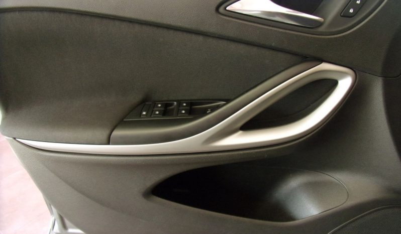 Opel Astra Sports Tourer 1.6 CDTI completo