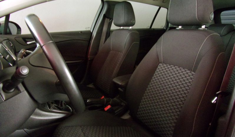 Opel Astra Sports Tourer 1.6 CDTI completo