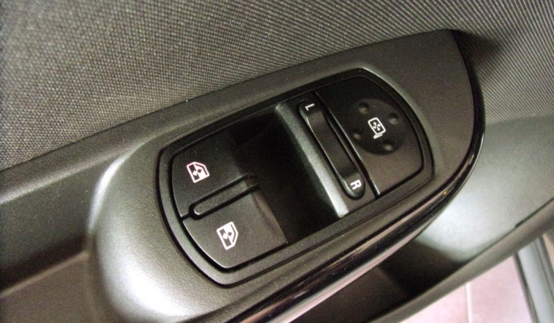 Opel Corsa–E 1.3 CDTI Dynamic completo