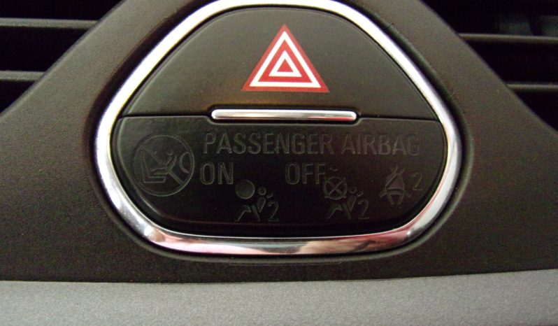 Opel Corsa–E 1.3 CDTI Dynamic completo