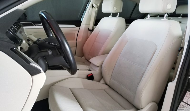 Volkswagen Passat 2.0 TDi Business DSG completo