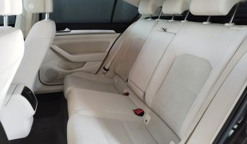 Volkswagen Passat 2.0 TDi Business DSG completo
