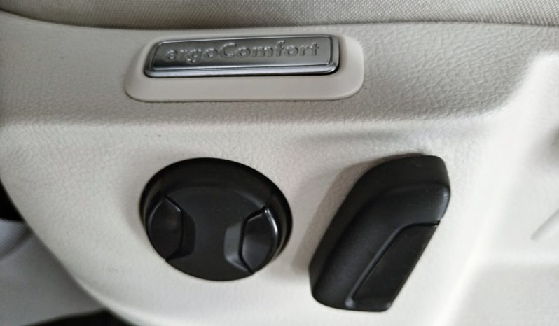 Volkswagen Passat 2.0 TDi Business DSG completo