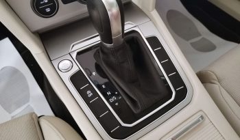 Volkswagen Passat 2.0 TDi Business DSG completo