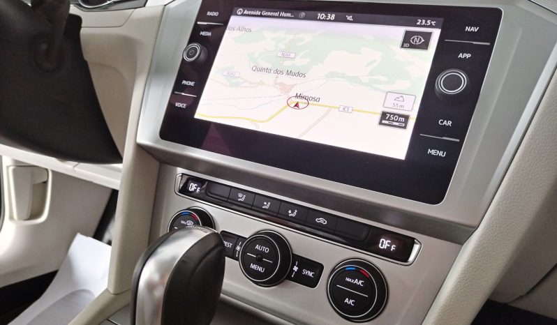 Volkswagen Passat 2.0 TDi Business DSG completo