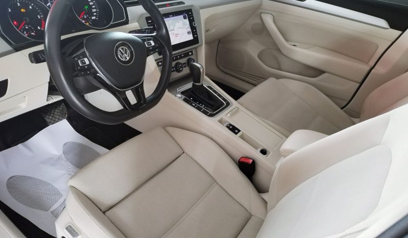 Volkswagen Passat 2.0 TDi Business DSG completo