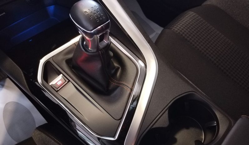 Peugeot 3008 1.5 BlueHdi Active completo