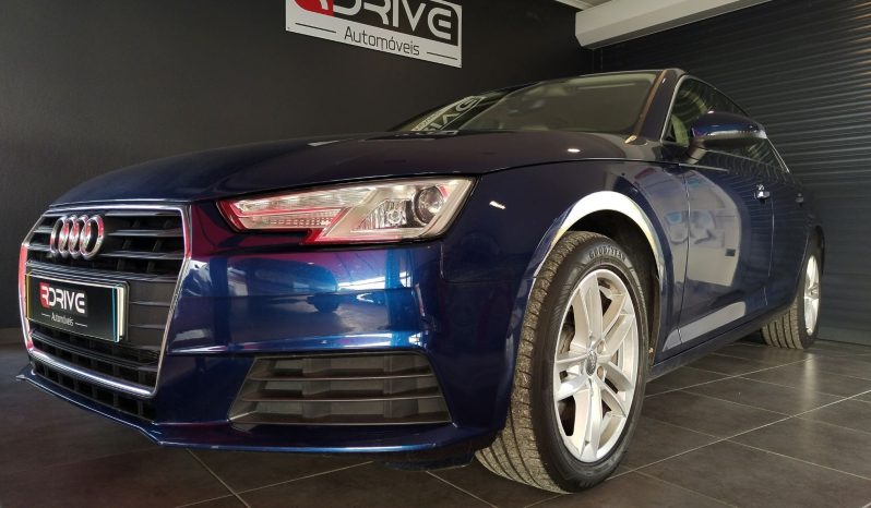 Audi A4 2.0 TDi S Tronic completo
