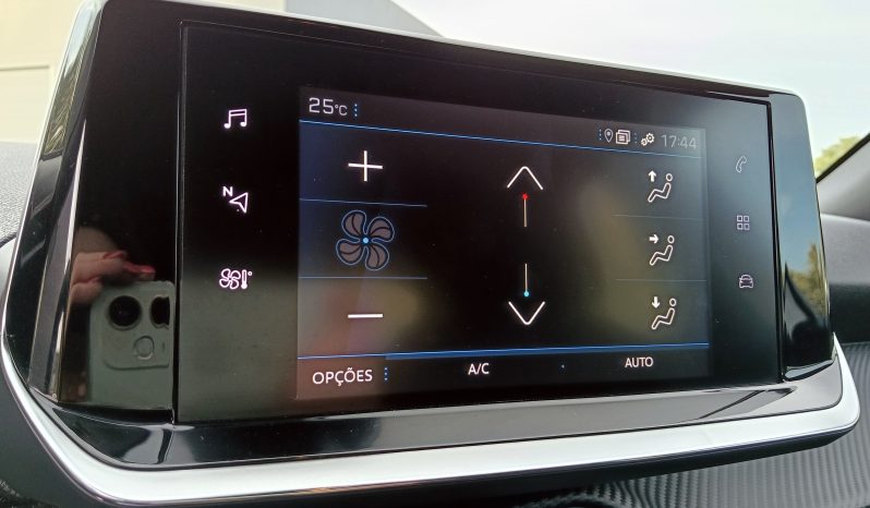 Peugeot 2008 1.2 PureTech Active Pack completo