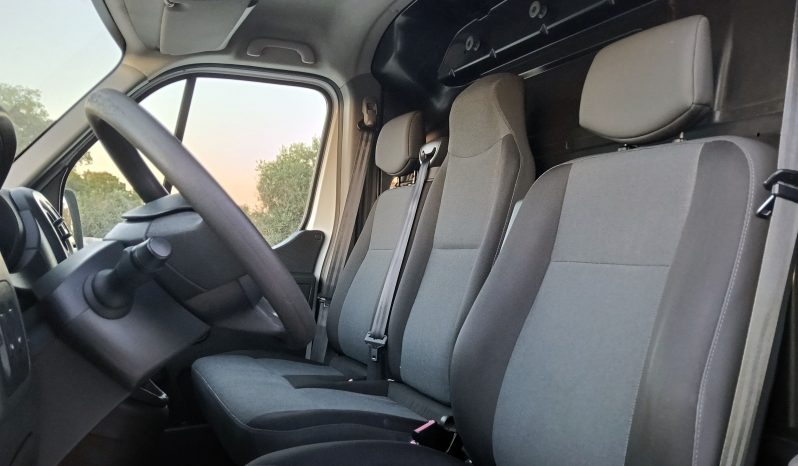 Renault Master 2.3 dCi L2H2 completo